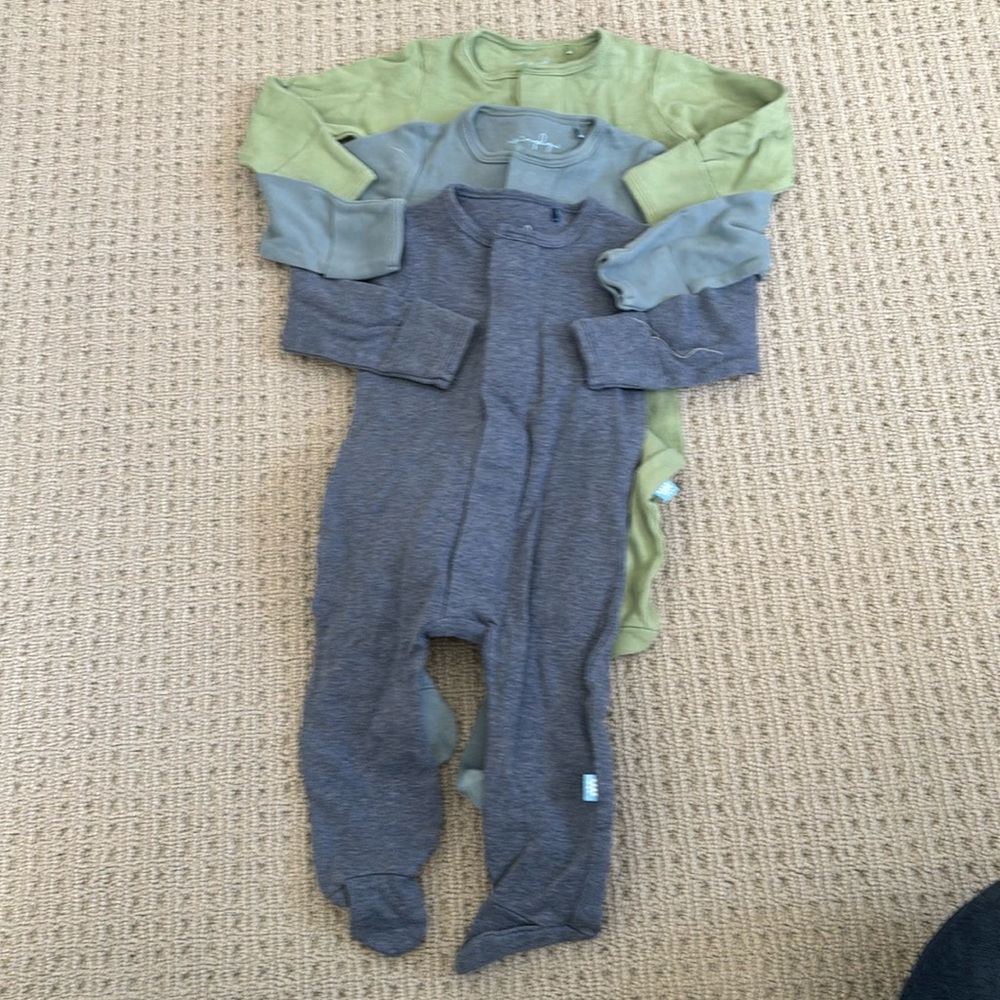 Set of 3 EUC 3-6 month magnetic me footies